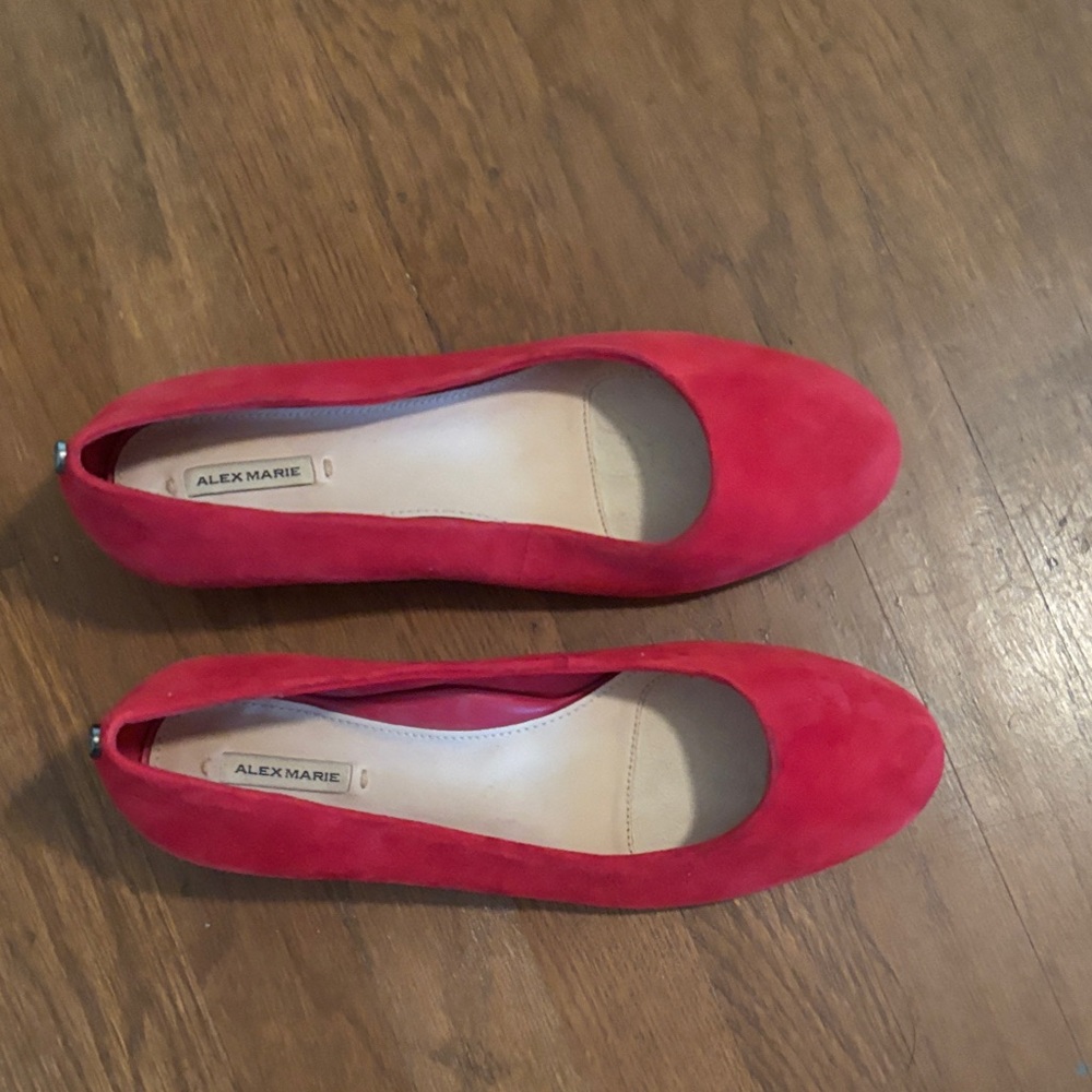 Red Suede Women's Flats - Picture 5 of 5